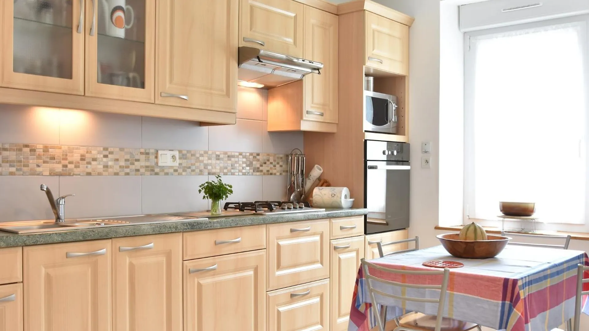 Tasteful Holiday Home In Plouvara With Garden, Cleaning Included